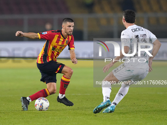 Frederic Gilbert of US Lecce plays during the Serie A match between US Lecce and Empoli in Lecce, Italy, on November 8, 2024. (