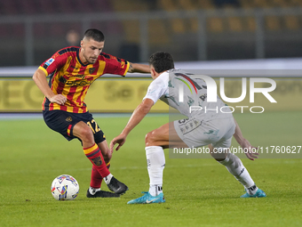 Frederic Gilbert of US Lecce plays during the Serie A match between US Lecce and Empoli in Lecce, Italy, on November 8, 2024. (