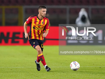 Frederic Gilbert of US Lecce plays during the Serie A match between US Lecce and Empoli in Lecce, Italy, on November 8, 2024. (