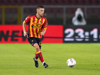 Frederic Gilbert of US Lecce plays during the Serie A match between US Lecce and Empoli in Lecce, Italy, on November 8, 2024. (