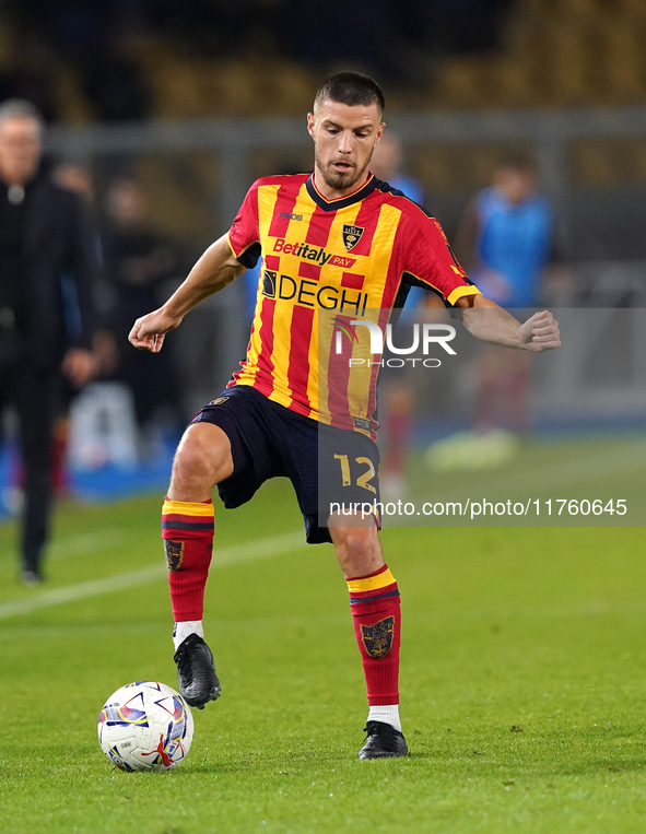 Frederic Gilbert of US Lecce plays during the Serie A match between US Lecce and Empoli in Lecce, Italy, on November 8, 2024. 