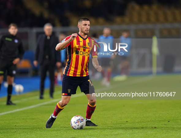 Frederic Gilbert of US Lecce plays during the Serie A match between US Lecce and Empoli in Lecce, Italy, on November 8, 2024. 