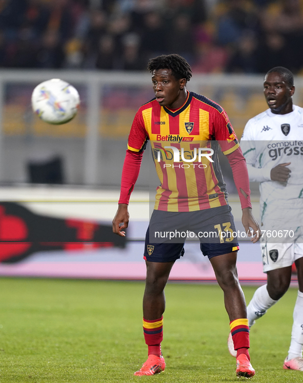 Patrick Dorgu of US Lecce is in action during the Serie A match between US Lecce and Empoli in Lecce, Italy, on November 8, 2024. 