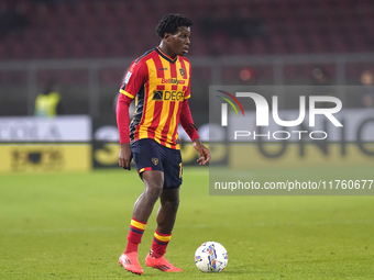 Patrick Dorgu of US Lecce is in action during the Serie A match between US Lecce and Empoli in Lecce, Italy, on November 8, 2024. (