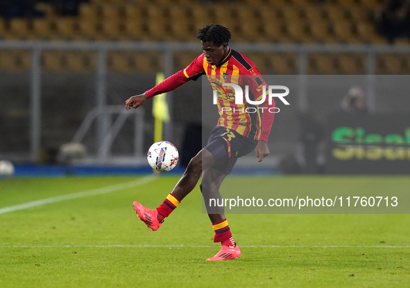 Patrick Dorgu of US Lecce is in action during the Serie A match between US Lecce and Empoli in Lecce, Italy, on November 8, 2024. 