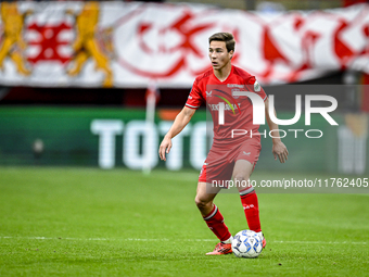 FC Twente midfielder Carel Eiting plays during the match between Twente and Ajax at the Grolsch Veste stadium for the Dutch Eredivisie seaso...