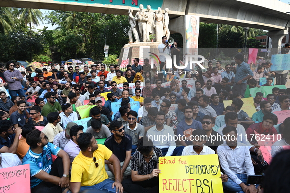 Activists of the Bangladesh Nationalist Party's student unit stage a protest rally determined to foil the Bangladesh Awami League's bid to h...