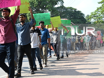 Activists of the Bangladesh Nationalist Party's student unit stage a protest rally determined to foil the Bangladesh Awami League's bid to h...