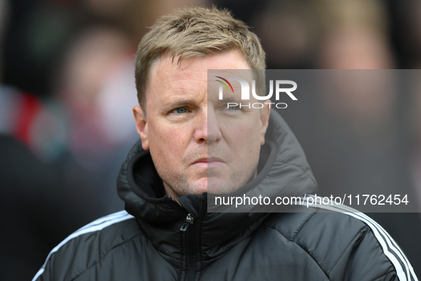 Eddie Howe is the manager of Newcastle United during the Premier League match between Nottingham Forest and Newcastle United at the City Gro...