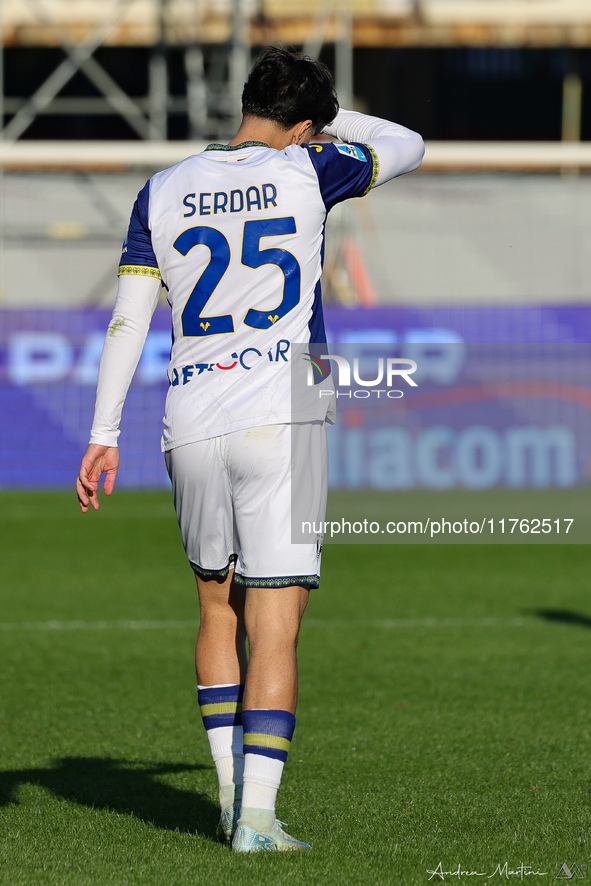 Suat Serdar of Hellas Verona FC celebrates with teammates after scoring  goal during  the Italian Serie A football match between ACF Fiorent...