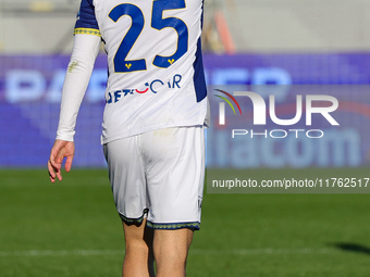 Suat Serdar of Hellas Verona FC celebrates with teammates after scoring  goal during  the Italian Serie A football match between ACF Fiorent...