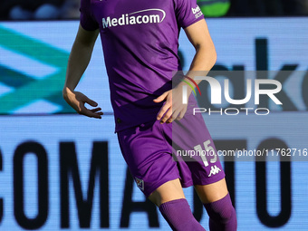 Pietro Comuzzo of ACF Fiorentina controls the ball during the Italian Serie A football match between ACF Fiorentina and Hellas Verona FC ,on...