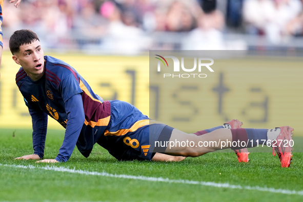 Matias Soule' of AS Roma looks dejected during the Serie A Enilive match between AS Roma and Bologna FC at Stadio Olimpico on November 10, 2...