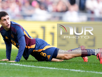 Matias Soule' of AS Roma looks dejected during the Serie A Enilive match between AS Roma and Bologna FC at Stadio Olimpico on November 10, 2...