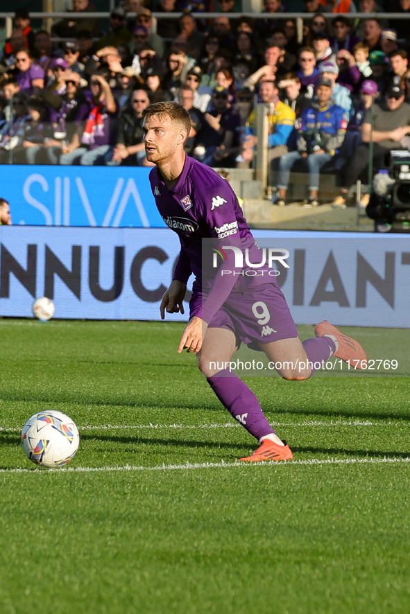 Lucas Beltran of ACF Fiorentina controls the ball during the Italian Serie A football match between ACF Fiorentina and Hellas Verona FC ,on...