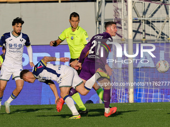 Robin Gosens of ACF Fiorentina controls the ball during the Italian Serie A football match between ACF Fiorentina and Hellas Verona FC ,on N...