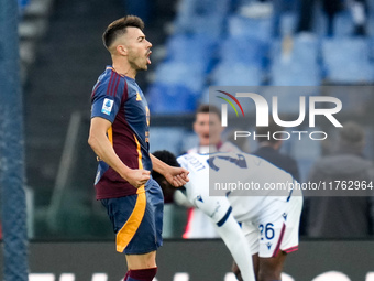 Stephan El Shaarawy of AS Roma celebrates after scoring first goal during the Serie A Enilive match between AS Roma and Bologna FC at Stadio...