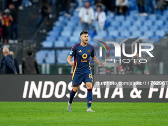 Stephan El Shaarawy of AS Roma celebrates after scoring first goal during the Serie A Enilive match between AS Roma and Bologna FC at Stadio...