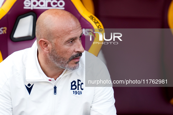 Vincenzo Italiano head coach of Bologna FC looks on during the Serie A Enilive match between AS Roma and Bologna FC at Stadio Olimpico on No...