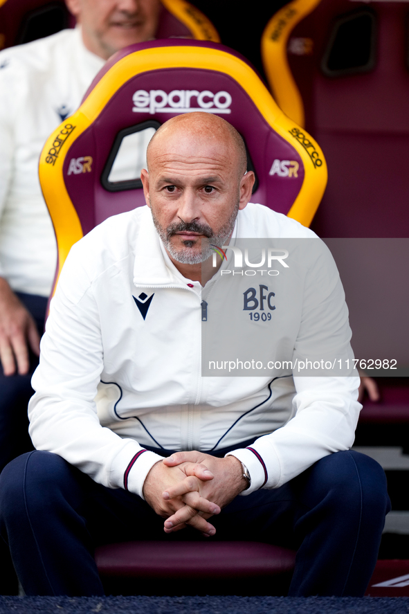 Vincenzo Italiano head coach of Bologna FC looks on during the Serie A Enilive match between AS Roma and Bologna FC at Stadio Olimpico on No...