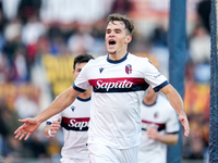 Thijs Dallinga of Bologna FC celebrates scoring third goal later disallowed by VAR during the Serie A Enilive match between AS Roma and Bolo...