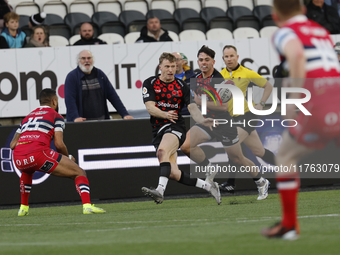 Alex Hearle of Newcastle Falcons passes during the Premiership Cup Pool A match between Newcastle Falcons and Doncaster Knights at Kingston...