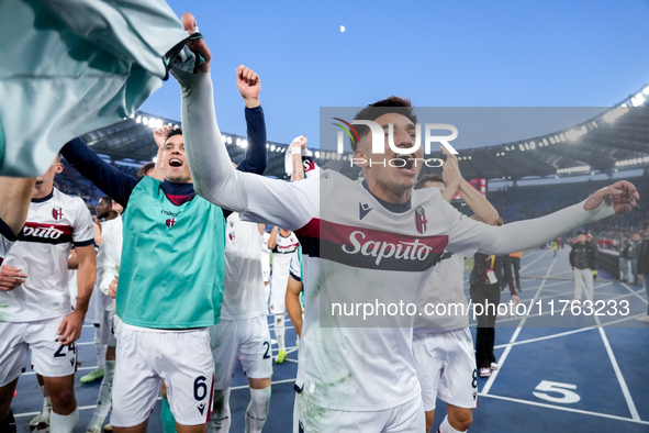 Santiago Castro of Bologna FC and his team-mates celebrate the victory at the end of the Serie A Enilive match between AS Roma and Bologna F...