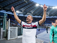 Lorenzo De Silvestri of Bologna FC celebrates the victory at the end of the Serie A Enilive match between AS Roma and Bologna FC at Stadio O...