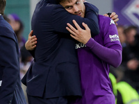 Head Coach Raffaele Palladino hugs Lucas Beltran during the Italian Serie A football match between ACF Fiorentina and Hellas Verona FC ,on N...