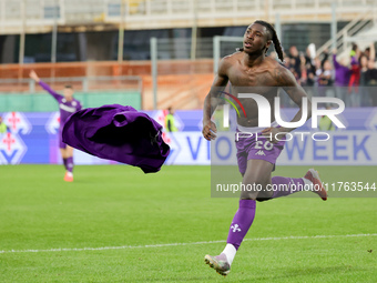 Moise Kean of ACF Fiorentina celebrates after scoring his team's goal during the Italian Serie A football match between ACF Fiorentina and H...