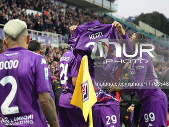 Yacine Adli shows Moise Kean's shirt after the goal during the Italian Serie A football match between ACF Fiorentina and Hellas Verona FC ,o...