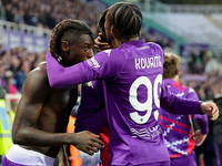 Moise Kean of ACF Fiorentina celebrates with teammates after scoring  goal during the Italian Serie A football match between ACF Fiorentina...