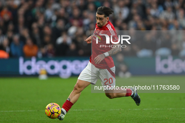 Jota Silva of Nottingham Forest runs with the ball during the Premier League match between Nottingham Forest and Newcastle United at the Cit...