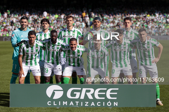 The team lines up for a photo before kickoff during the La Liga EA Sport match between Real Betis and RC Celta de Vigo at Benito Villamarin...