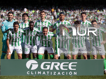 The team lines up for a photo before kickoff during the La Liga EA Sport match between Real Betis and RC Celta de Vigo at Benito Villamarin...