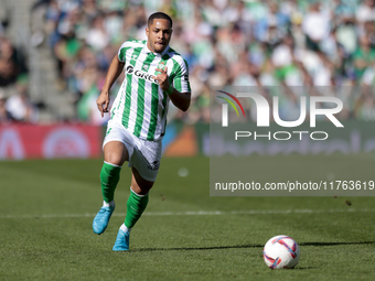 Vitor Roque of Real Betis runs with the ball during the La Liga EA Sport match between Real Betis and RC Celta de Vigo at Benito Villamarin...