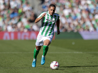 Vitor Roque of Real Betis runs with the ball during the La Liga EA Sport match between Real Betis and RC Celta de Vigo at Benito Villamarin...