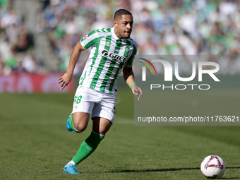 Vitor Roque of Real Betis runs with the ball during the La Liga EA Sport match between Real Betis and RC Celta de Vigo at Benito Villamarin...