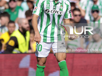 Ez Abde of Real Betis runs with the ball during the La Liga EA Sport match between Real Betis and RC Celta de Vigo at Benito Villamarin in S...