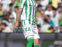 Johnny Cardoso of Real Betis controls the ball during the La Liga EA Sport match between Real Betis and RC Celta de Vigo at Benito Villamari...