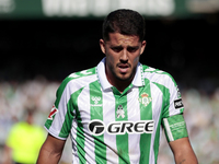 Pablo Fornals of Real Betis participates in the La Liga EA Sport match between Real Betis and RC Celta de Vigo at Benito Villamarin in Sevil...