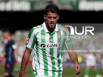 Pablo Fornals of Real Betis participates in the La Liga EA Sport match between Real Betis and RC Celta de Vigo at Benito Villamarin in Sevil...