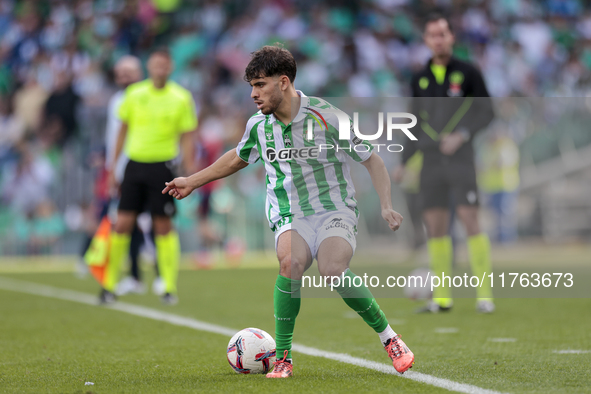 Ez Abde of Real Betis controls the ball during the La Liga EA Sport match between Real Betis and RC Celta de Vigo at Benito Villamarin in Se...