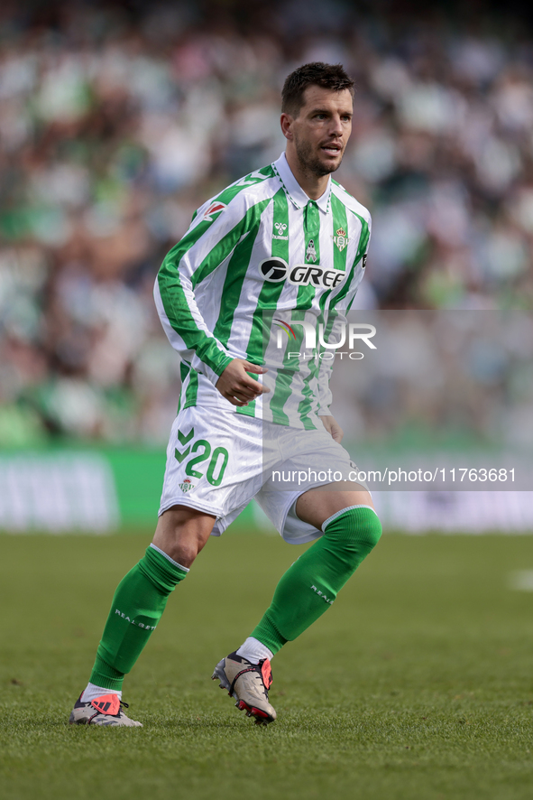 Giovani Lo Celso of Real Betis is in action during the La Liga EA Sport match between Real Betis and RC Celta de Vigo at Benito Villamarin i...