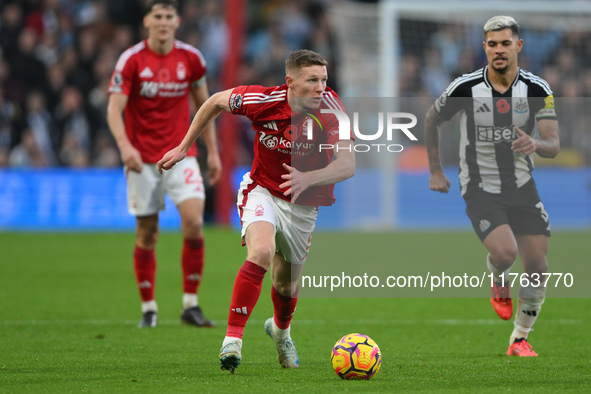 Elliott Anderson of Nottingham Forest is in action during the Premier League match between Nottingham Forest and Newcastle United at the Cit...