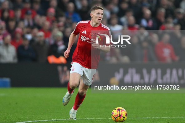 Elliott Anderson of Nottingham Forest looks for options during the Premier League match between Nottingham Forest and Newcastle United at th...