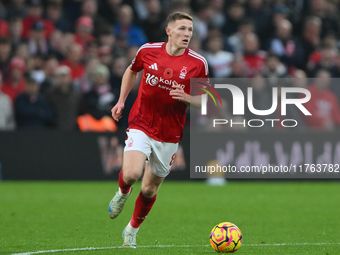 Elliott Anderson of Nottingham Forest looks for options during the Premier League match between Nottingham Forest and Newcastle United at th...