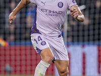 Oriol Romeu of Girona FC is in action with the ball during the La Liga EA Sports 2024/25 football match between Getafe CF and Girona FC at E...