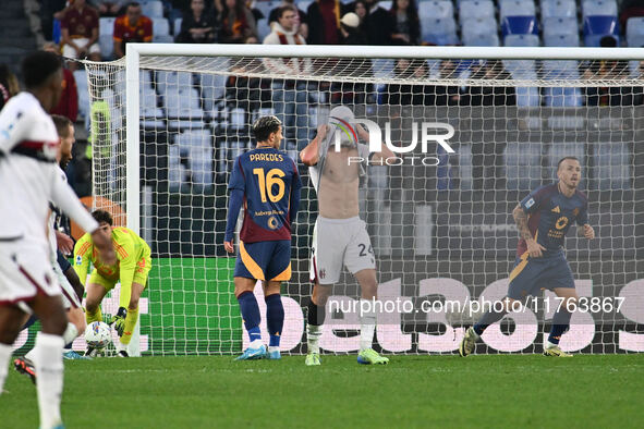 Thijs Dallinga of Bologna F.C. is in action during the 12th day of the Serie A Championship between A.S. Roma and Bologna F.C. at the Olympi...