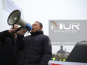 In Warsaw, Poland, on November 10, 2024, activists against the PiS party want to lay their wreath during the monthly celebrations of the Smo...